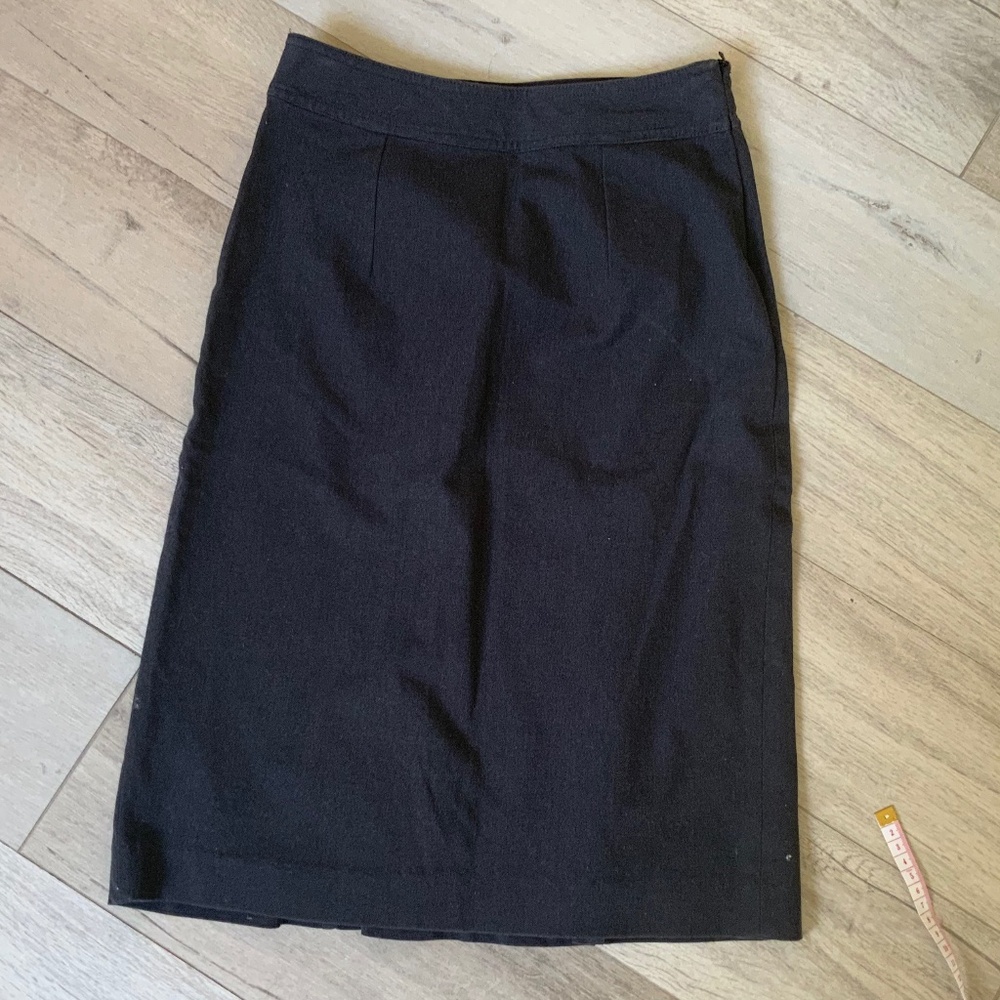 Gap skirt